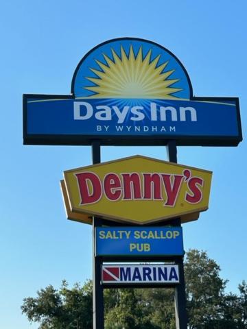 Days Inn By Wyndham Crystal River Exteriör bild